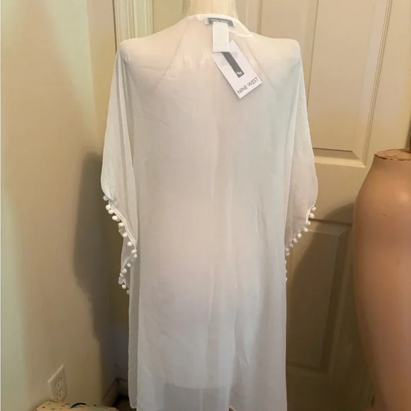 Nine West one size NWT $36 White Sheer Kimono with Pom Pom Trim fun beach cover - Picture 9 of 12